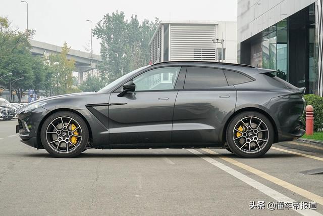 新车 | 售229.8万起，新款阿斯顿·马丁DBX上市，提供多种新选装配置