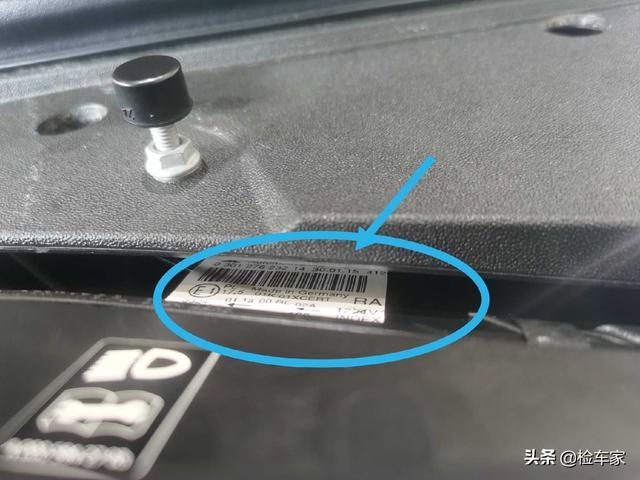 奔驰S320车主不开心，才开三万公里就贬值45万，二手豪车就是划算