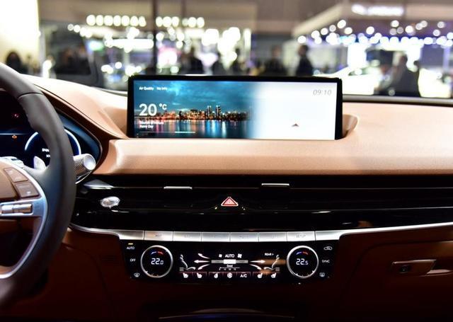 对标宝马5系、奔驰E级的韩系豪车，捷尼赛思G80，真的很香