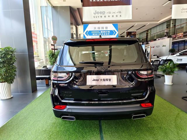 2.0T+9AT 实拍Jeep大指挥官夜鹰版 黑化够彻底