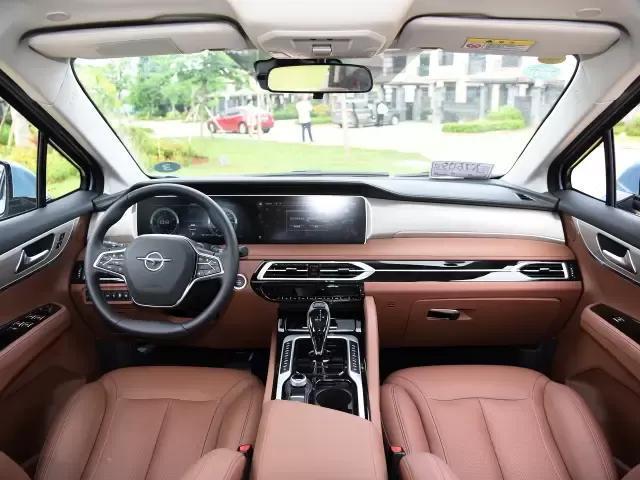 靠颜值逆袭的国产MPV，月销855辆就是成功，海马7X守住品牌底线