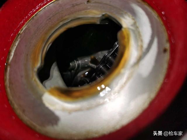 夜店撩妹神车，102万买台一百公里的全新玛莎拉蒂GT值不值？
