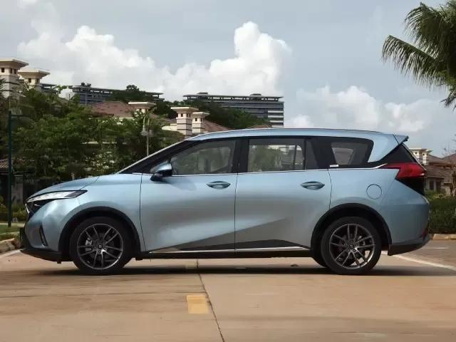 靠颜值逆袭的国产MPV，月销855辆就是成功，海马7X守住品牌底线