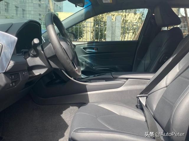 B级家用车，圆梦亚洲龙