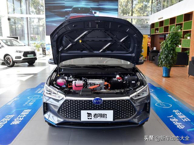 空间满足一家人的代步小车，养车成本比汽油车还低，实拍比亚迪e2