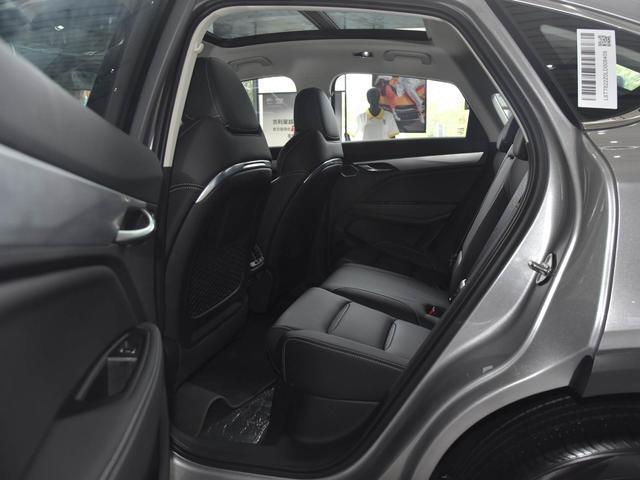 高级有质感，油耗5.3L，漂亮省油的高品质SUV，带你看吉利星越