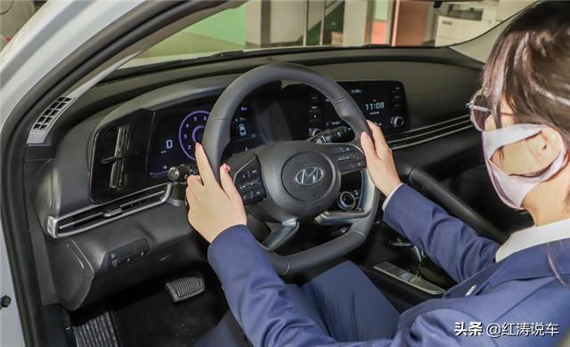 10万元左右的合资轿车，好看又好开，年轻人买辆伊兰特好不好？
