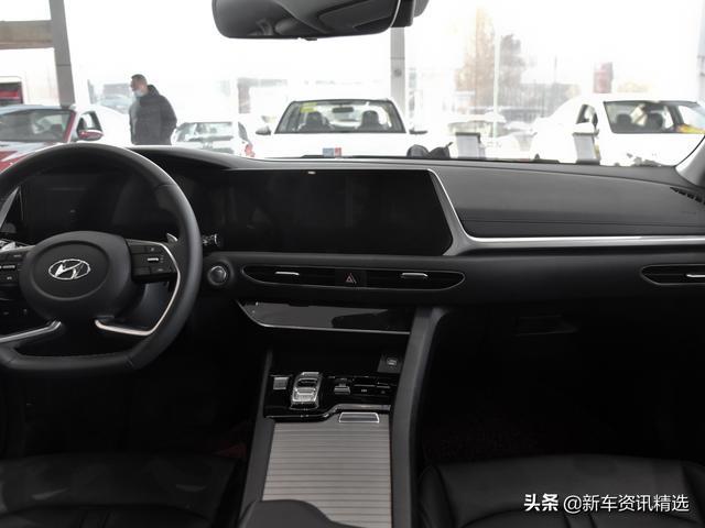 这个外观能接受吗？实惠的大空间中级车，实拍现代索纳塔