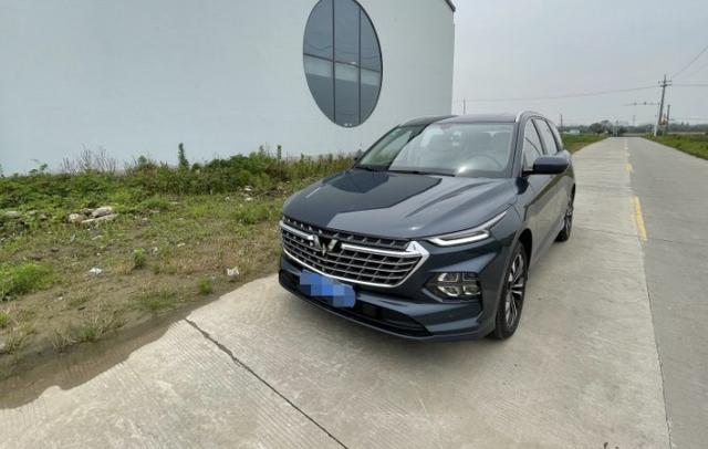30岁提第一台车，五菱凯捷长近4米9，大气且实用，庆幸放弃了大众