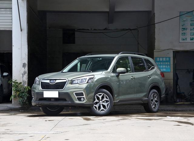 20万买家用兼顾越野的SUV？这2款推荐给你，四驱强悍且省油