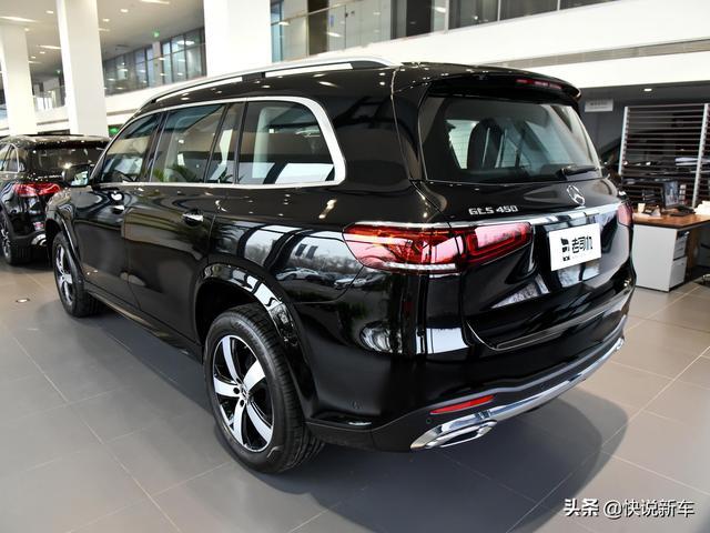 进口旗舰中的旗舰，全尺寸的大排量豪华SUV，实拍奔驰GLS