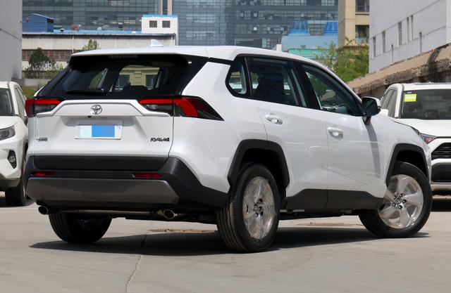 20万拿下这台丰田RAV4荣放，车主：有一肚子话想说