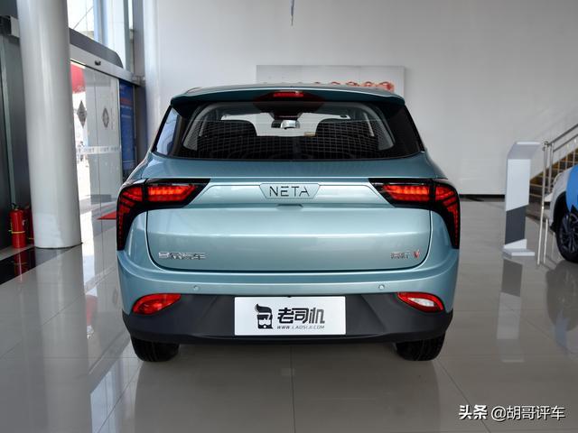 价格很便宜，尺寸很实用开着很省钱，实拍哪吒V