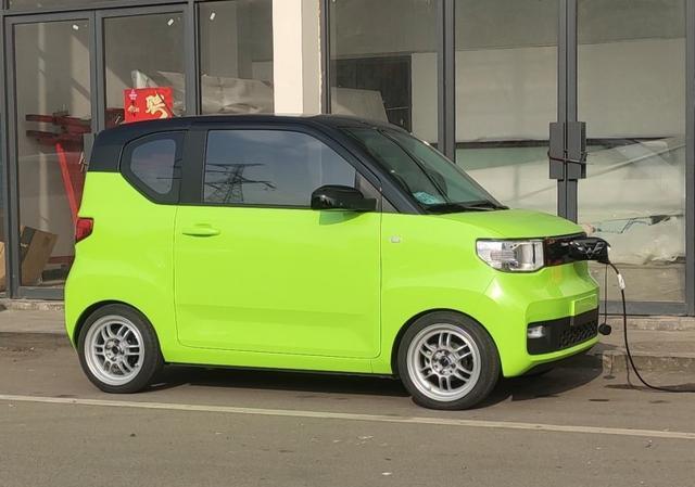 玩出改装新高度，3万多宏光MINI改成“性能车”，回头率爆表