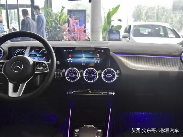 卖价不贵的豪华入门级SUV，高功版本机器油耗仅6.1L，实拍奔驰GLA