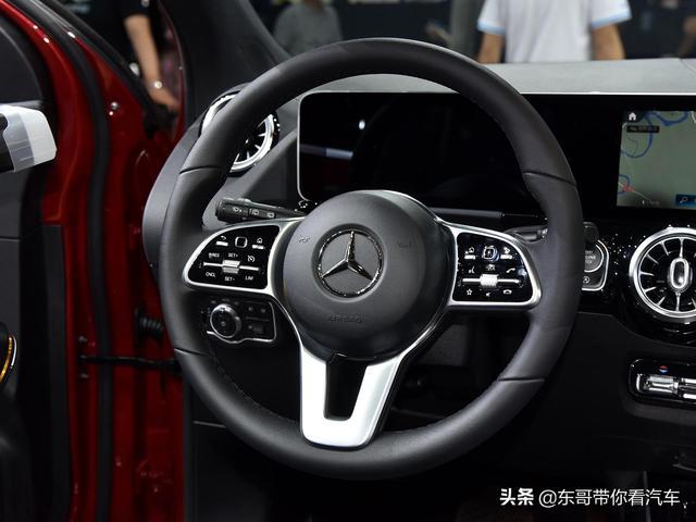 卖价不贵的豪华入门级SUV，高功版本机器油耗仅6.1L，实拍奔驰GLA