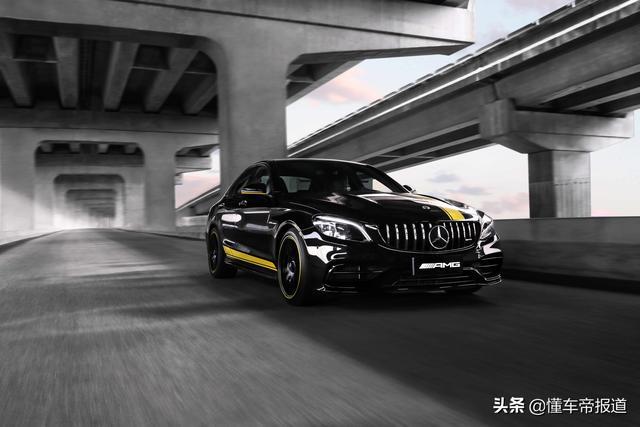 新车｜外观内饰更具运动气质 梅赛德斯-AMG C 63暗夜特别版上市