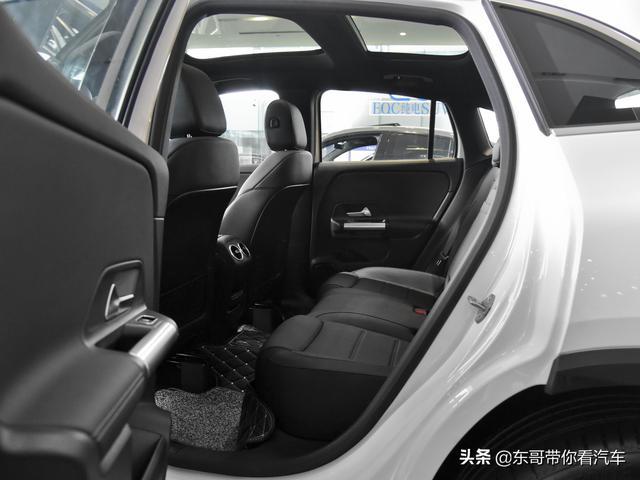 卖价不贵的豪华入门级SUV，高功版本机器油耗仅6.1L，实拍奔驰GLA