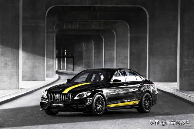 新车｜外观内饰更具运动气质 梅赛德斯-AMG C 63暗夜特别版上市