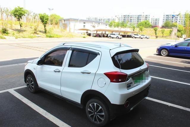 车主说车：续航仅有200公里，当初买北汽新能源后悔了吗？