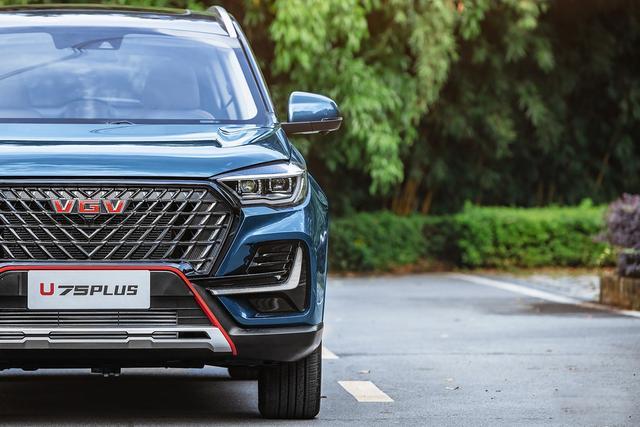 中国重汽新车，轴距2米8，配5/6/7座，搭长城2.0T和8AT，不到14万