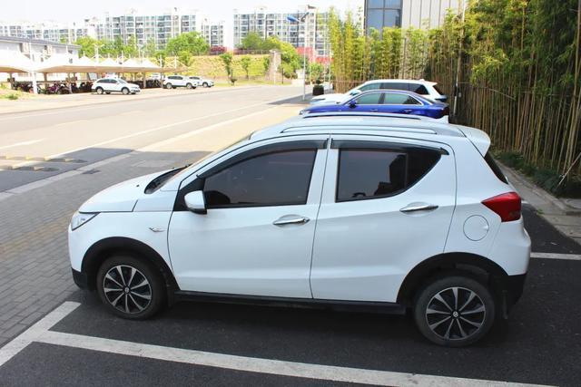 车主说车：续航仅有200公里，当初买北汽新能源后悔了吗？