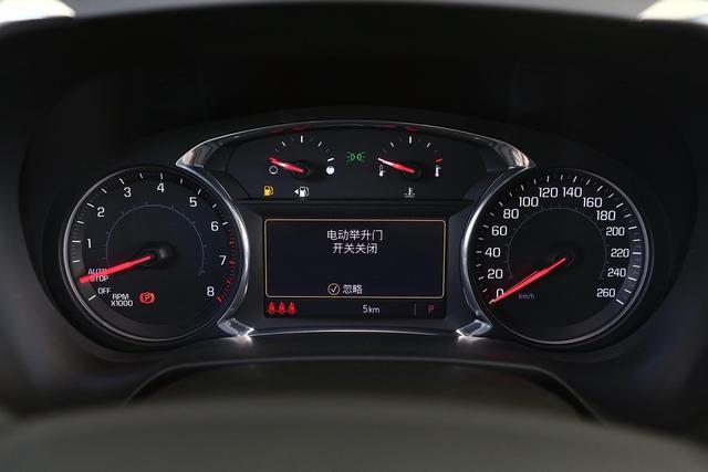预算不足又想要大空间？这SUV长5米，标配2.0T价格亲民，开拓者