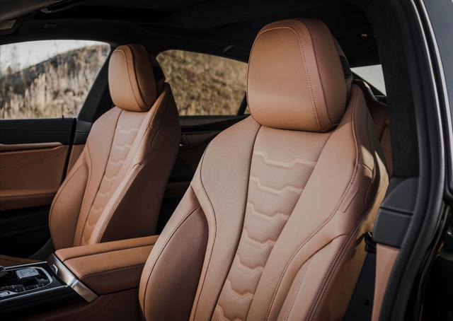 性能暴躁的优雅“绅士”，3.4秒破百，全新ALPINA B8