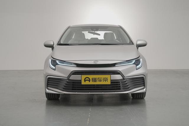 丰田又一款新车来袭，轴距比速腾大，配2.0L动力，油耗5.9L，凌尚