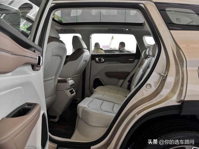 定位更高价格亲民，6.3L油耗92号汽油，带你看吉利ICON