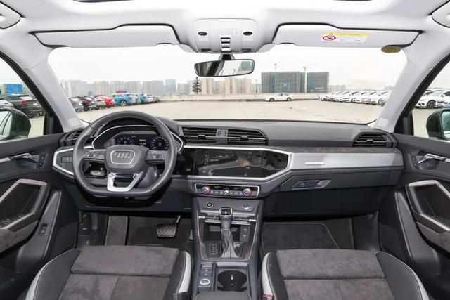 25万起步豪华紧凑SUV，奥迪Q3和沃尔沃XC40谁更精致？