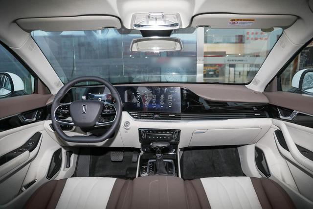 2021款奔腾B70，外观大气，中型车，自动挡10.59万起