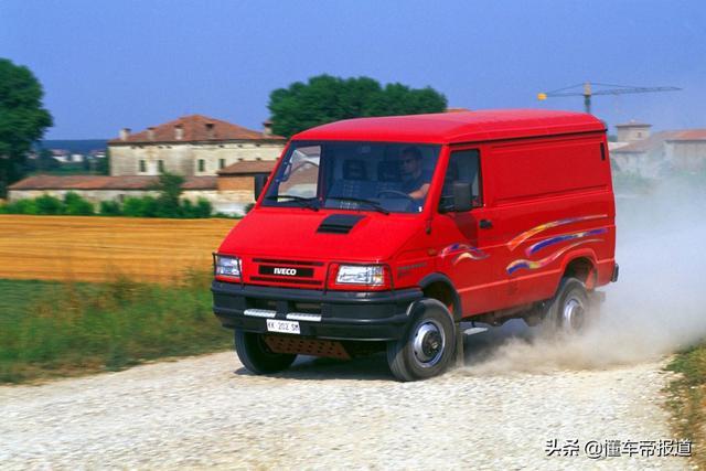 新车 | 依维柯NJ2056申报图曝光，四驱越野轻客，配国六2.8T柴油机