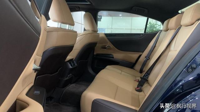 30多万选什么车？雷克萨斯ES200感受如何？