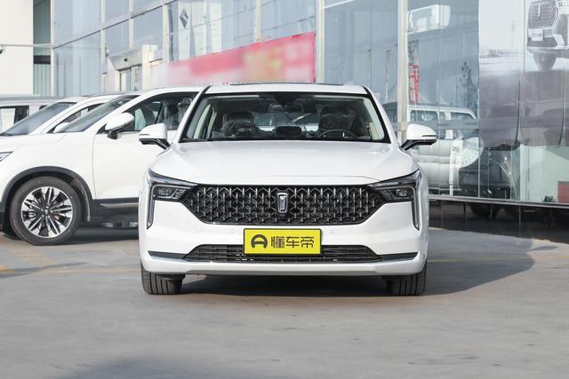 2021款奔腾B70，外观大气，中型车，自动挡10.59万起
