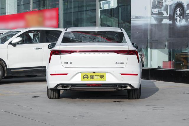 2021款奔腾B70，外观大气，中型车，自动挡10.59万起