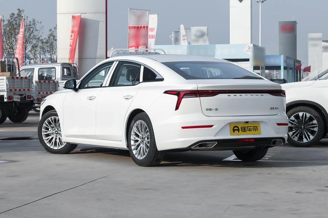 2021款奔腾B70，外观大气，中型车，自动挡10.59万起