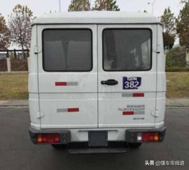 新车 | 依维柯NJ2056申报图曝光，四驱越野轻客，配国六2.8T柴油机