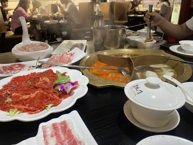 陪老表看他新到的唐dmi，吃火锅庆祝一下