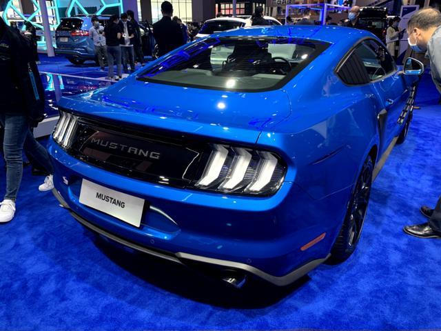 美式肌肉车福特Mustang野马,搭2.3T四缸发动机,到底行不行