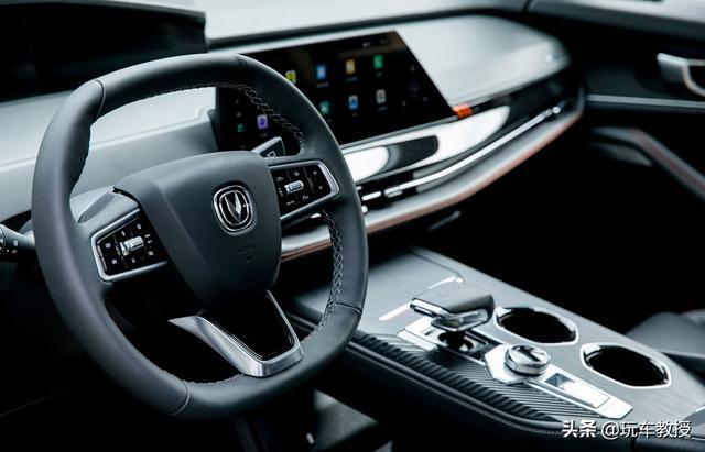 比汉兰达还大！长安UNI-K15.39万起，怎么选？