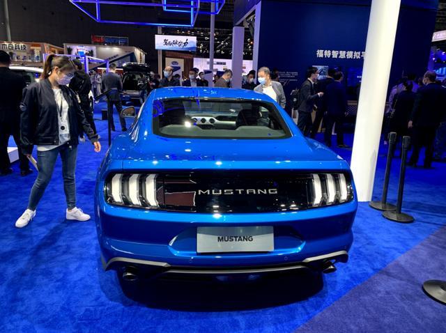 美式肌肉车福特Mustang野马，搭2.3T四缸发动机，到底行不行