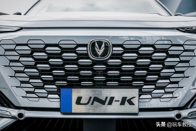 比汉兰达还大！长安UNI-K15.39万起，怎么选？