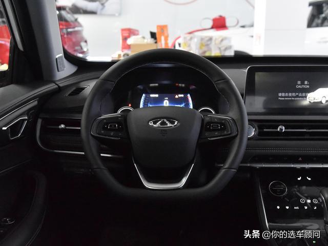 中型SUV，五座和七座都有，价格却很实惠，实拍瑞虎8
