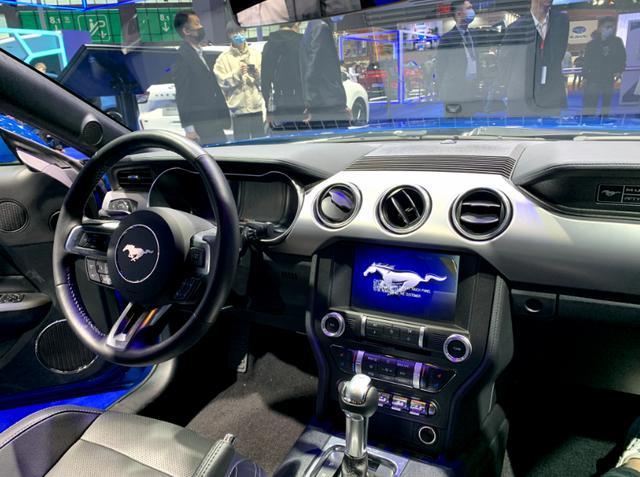 美式肌肉车福特Mustang野马，搭2.3T四缸发动机，到底行不行