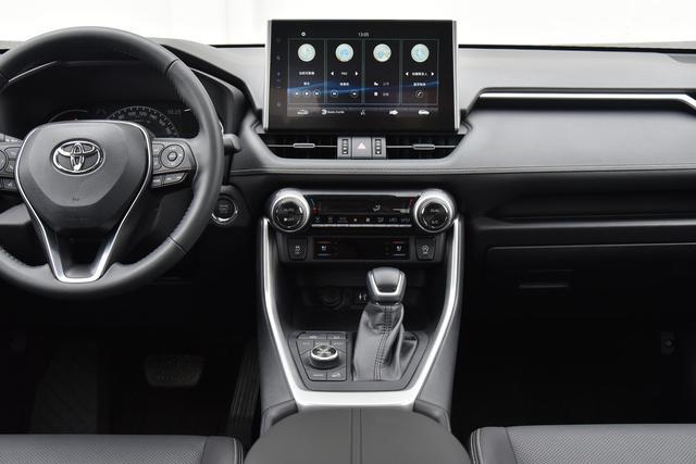 20万左右想入手家用务实SUV？不妨了解一下丰田威兰达