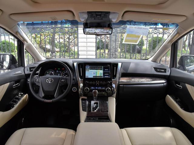 不加价大7座豪华MPV，豪华航空椅，油耗7.1L日系进口，实拍威尔法