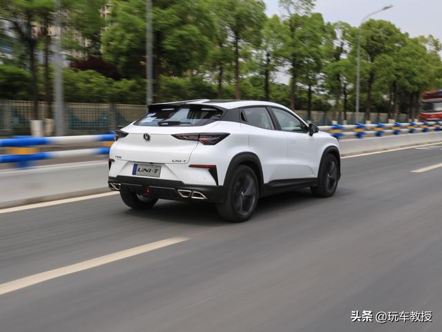 12万级买啥SUV？这三款中国车型不仅帅气 内饰还堪比豪车