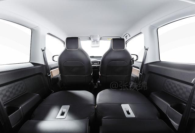 新款宝骏代步小车，三门四座，两个气囊，标配空调，续航305公里