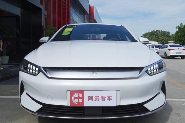 实拍秦PLUS EV，最长续航600km，十万级纯电轿跑的不二之选？